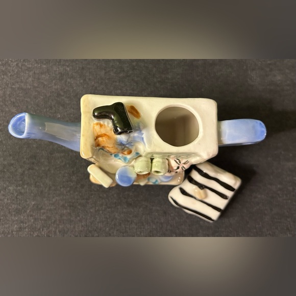 Tag Sale Design Tea Pot New In Box - Picture 6 of 10